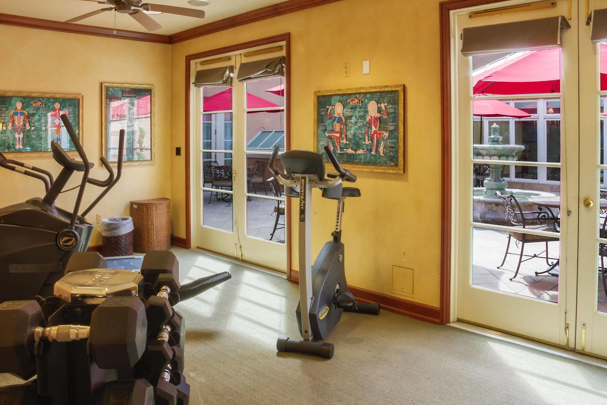 Carlton 3* Atascadero